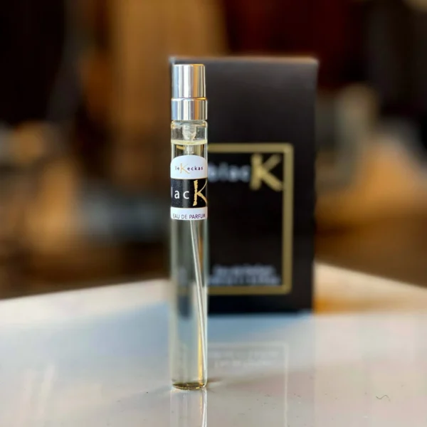 Vyriški kvepalai blacK, Eau de Parfum (EDP) kelioninis buteliukas 10 ml.