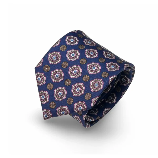 violetinis kaklaraištis su ornamentais
