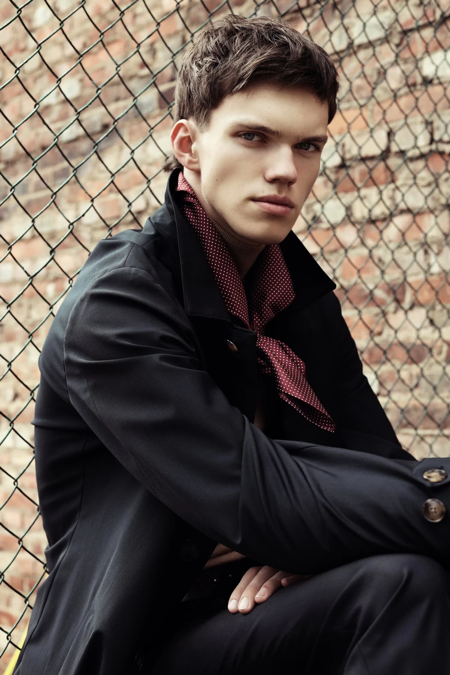 Tamsiai mėlynas klasikinis vyriškas lietpaltis, klasikinis lietpaltis, vyriškas lietpaltis, tamsiai mėlynas lietpaltis