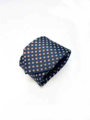 Natūralaus šilko bordo kaklaraištis su geometriniais raštais